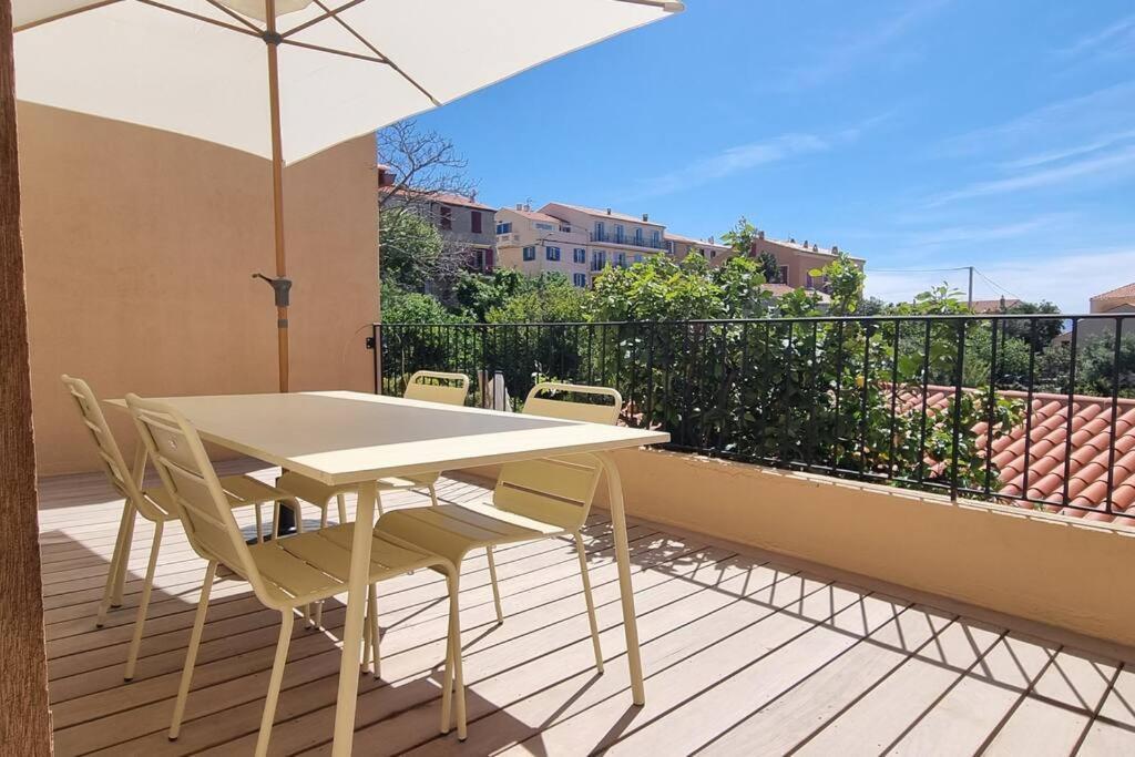 Appartement Au Centre Du Village Cargèse Esterno foto